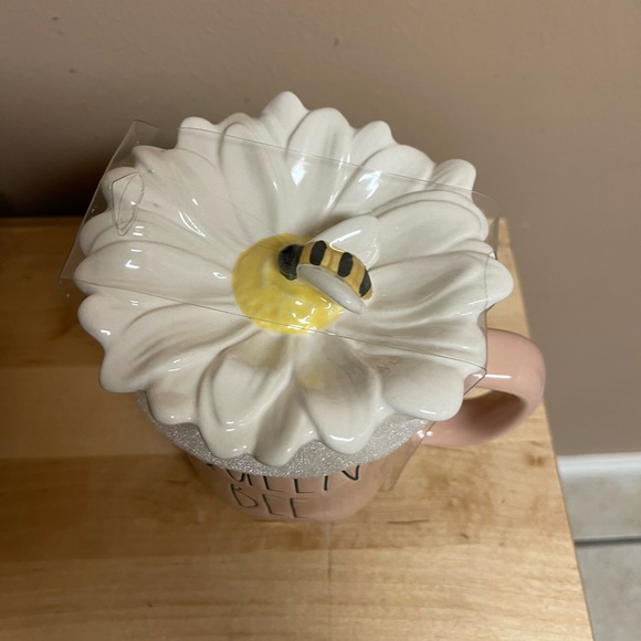 Rae Dunn Queen Bee Floral Topped Mug - Picture 3 of 6